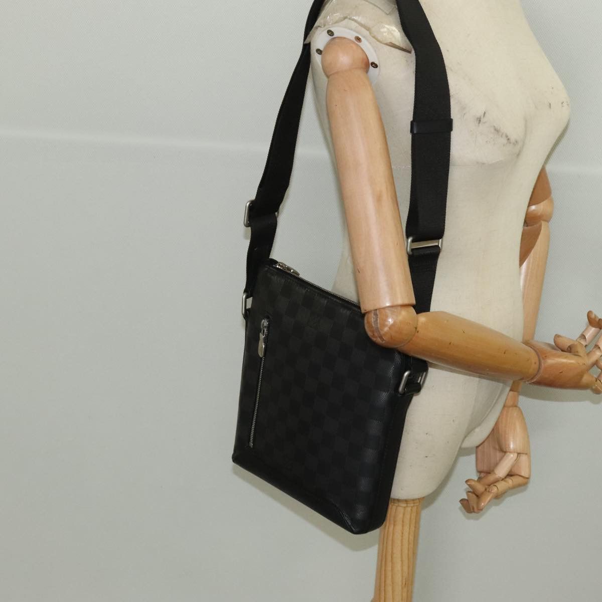 Louis Vuitton Louis Vuitton Discovery shoulder Size ONE SIZE - 21 Thumbnail