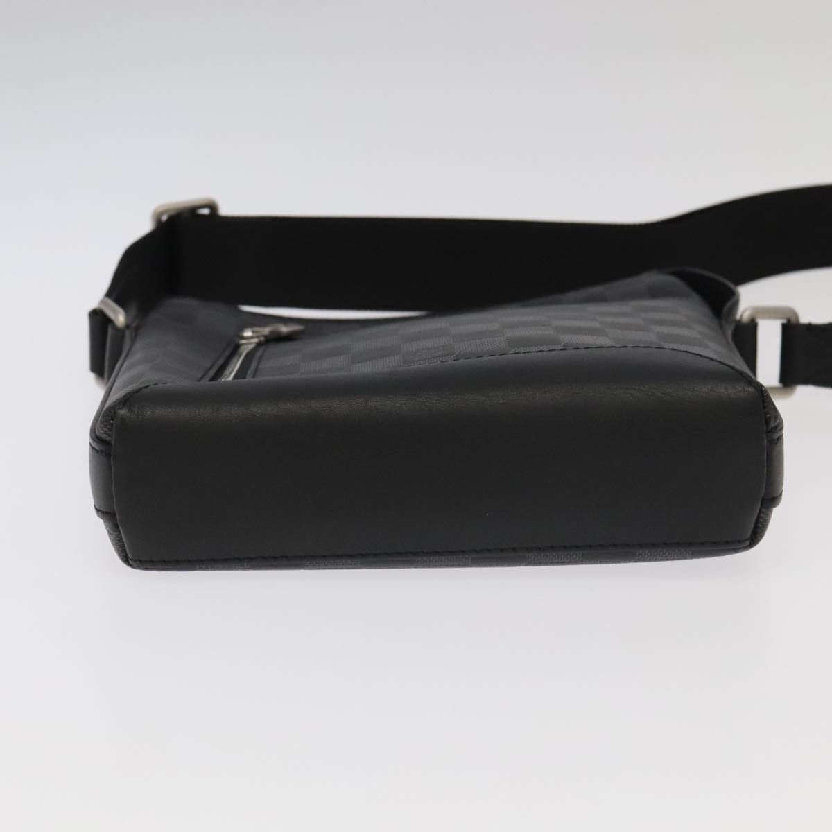 Louis Vuitton Louis Vuitton Discovery shoulder Size ONE SIZE - 7 Thumbnail