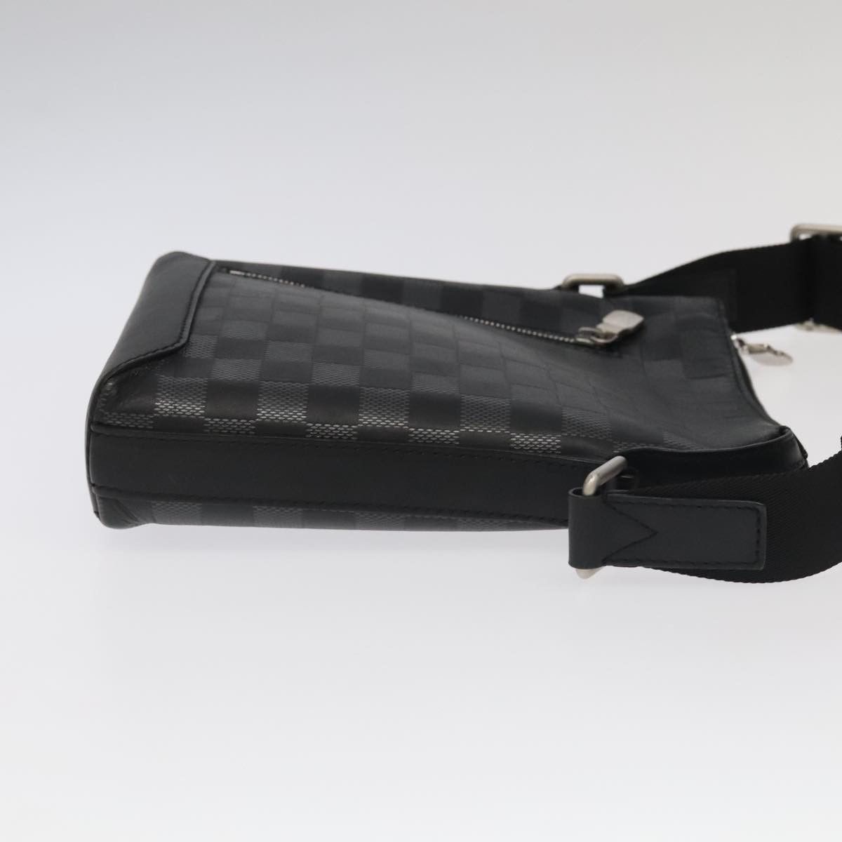 Louis Vuitton Louis Vuitton Discovery shoulder Size ONE SIZE - 3 Thumbnail