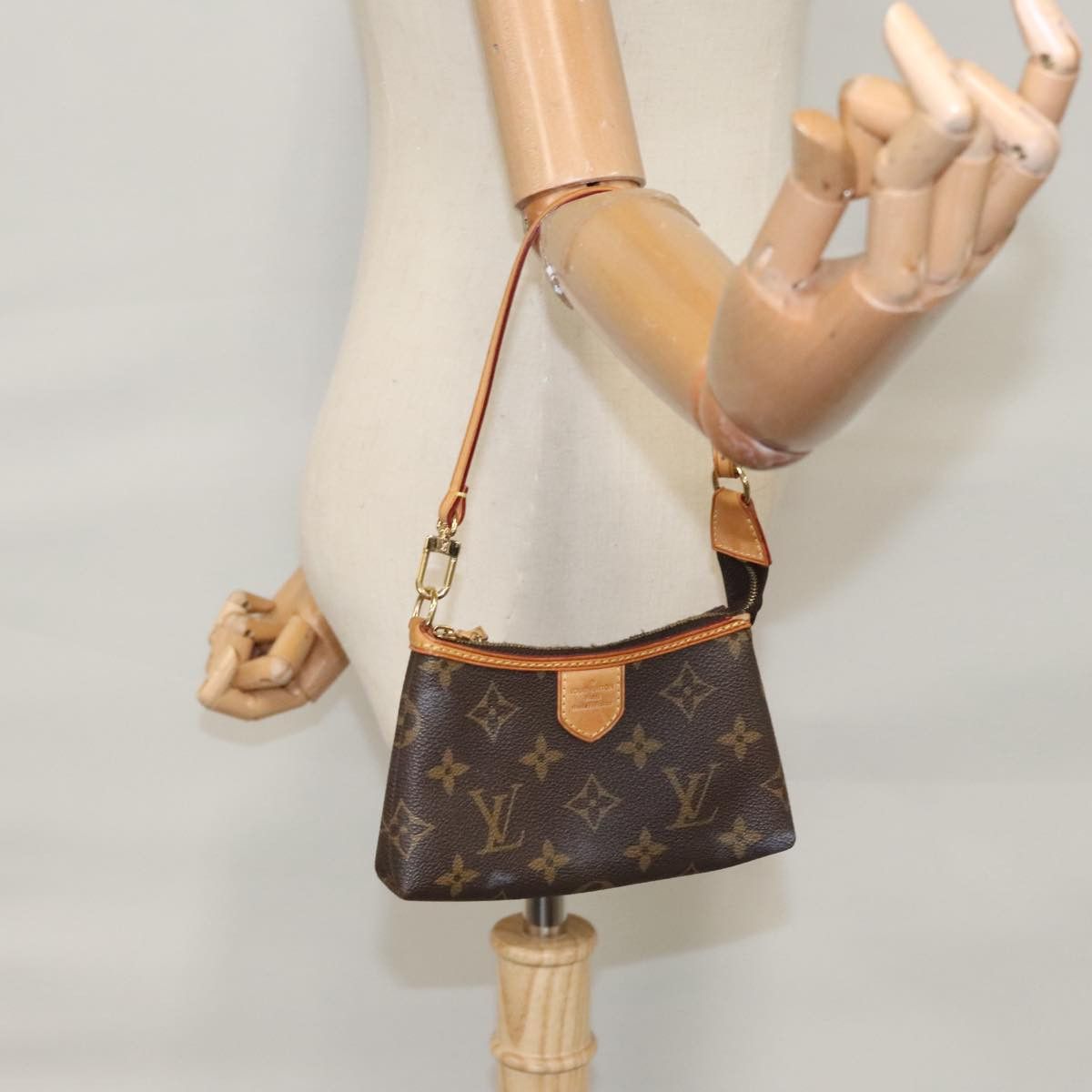 Louis Vuitton Louis Vuitton Pochette clutch Size ONE SIZE - 20 Thumbnail