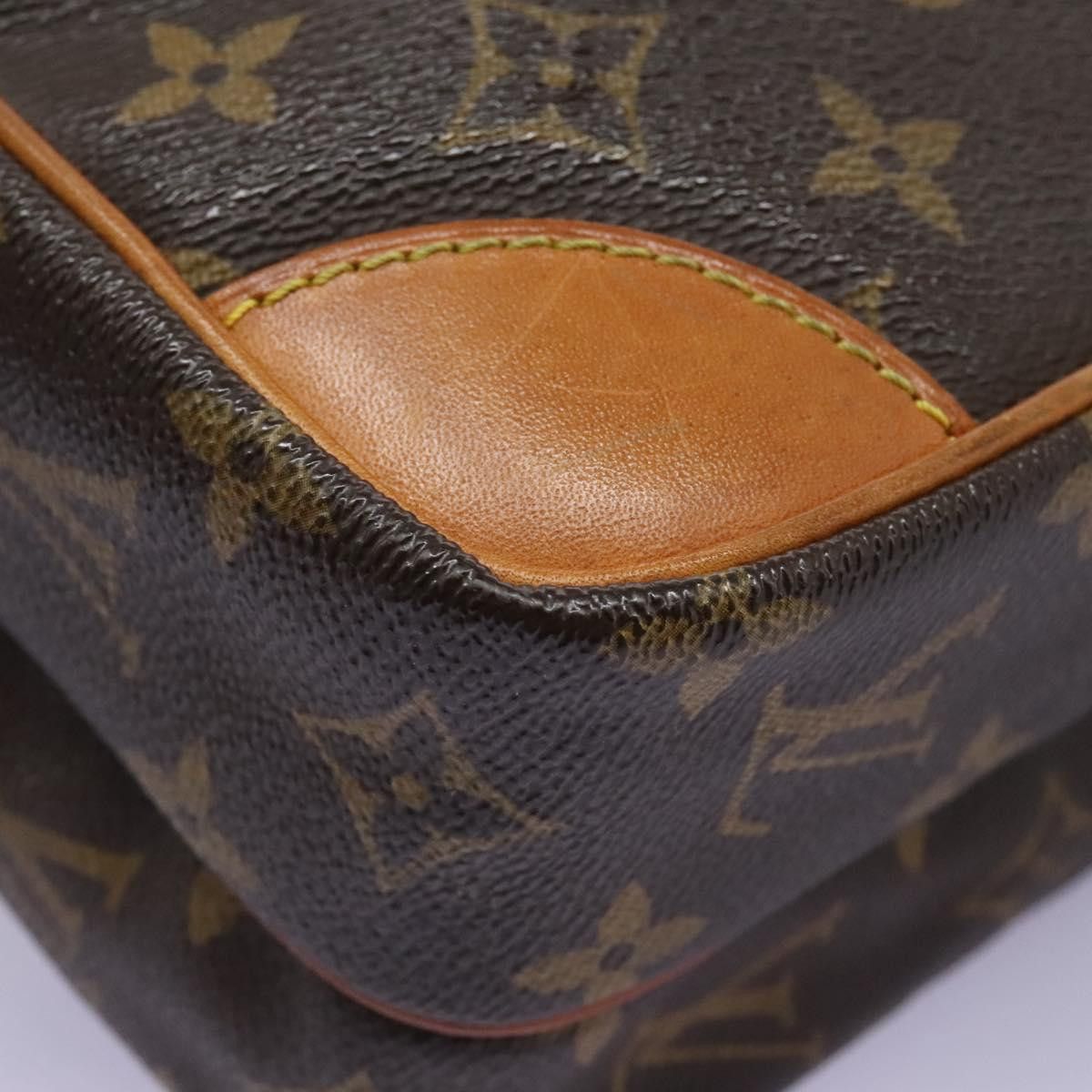 Louis Vuitton Louis Vuitton Amazon shoulder Size ONE SIZE - 8 Thumbnail