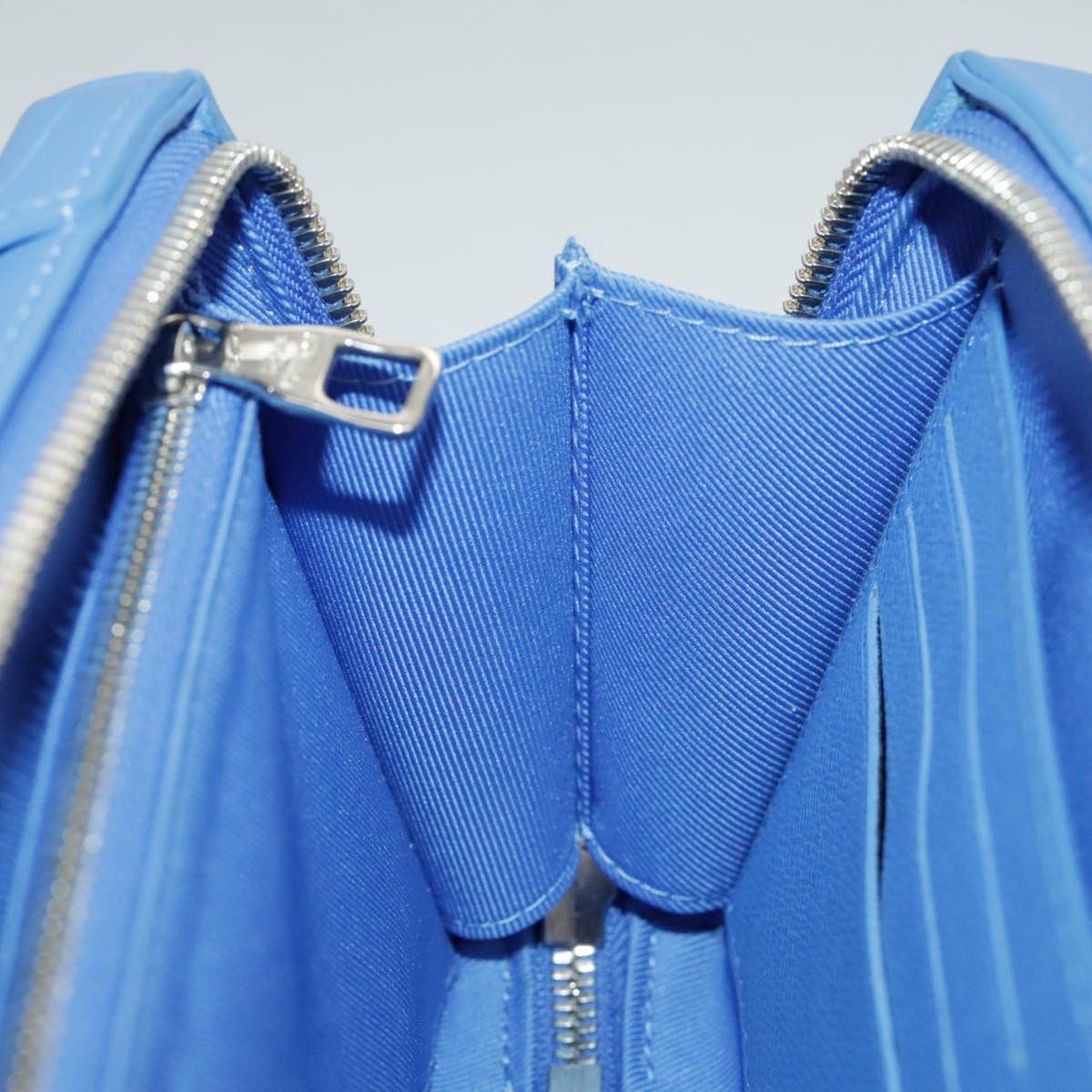 Louis Vuitton Louis Vuitton Trunk shoulder Size ONE SIZE - 23 Thumbnail