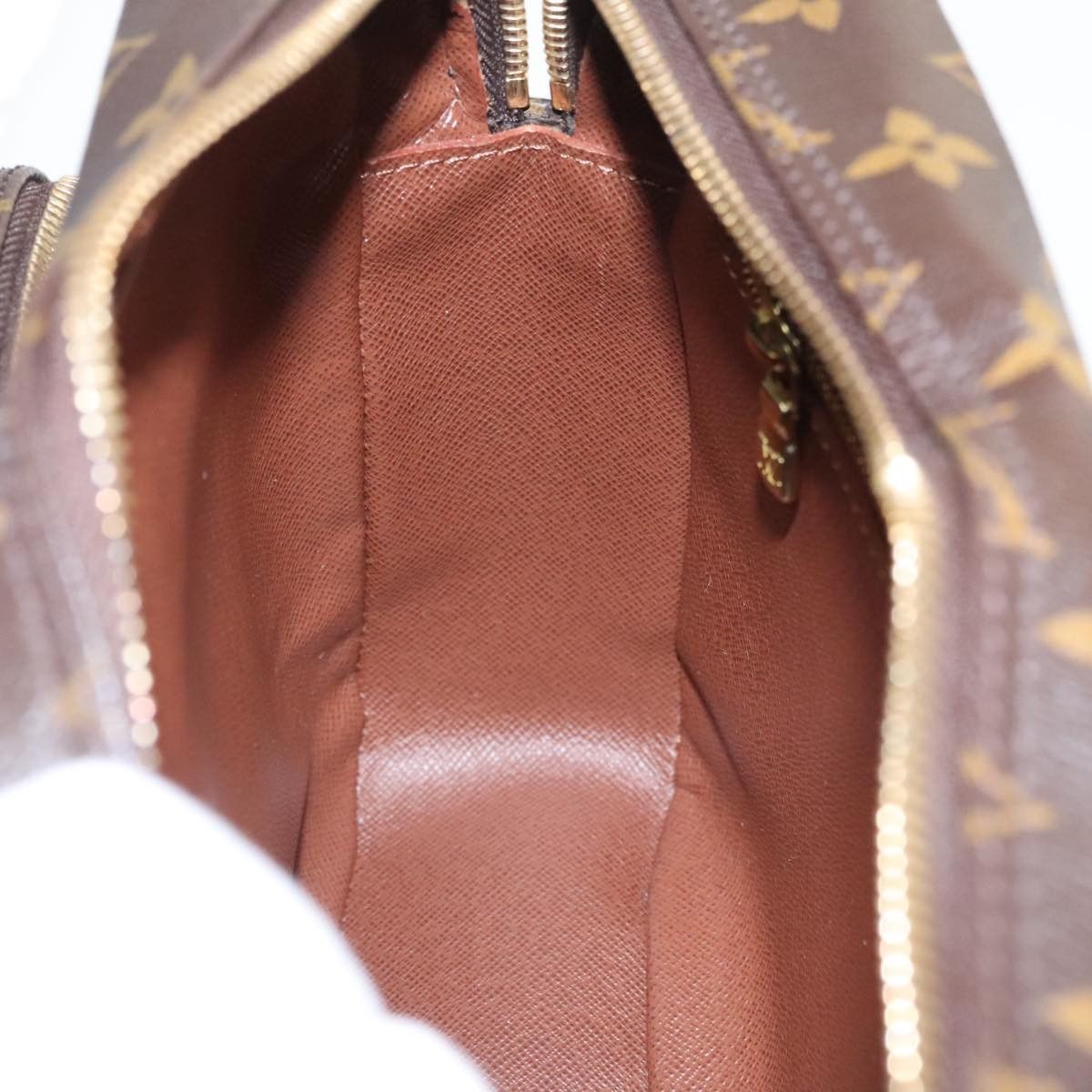 Louis Vuitton Louis Vuitton Nile shoulder Size ONE SIZE - 22 Thumbnail