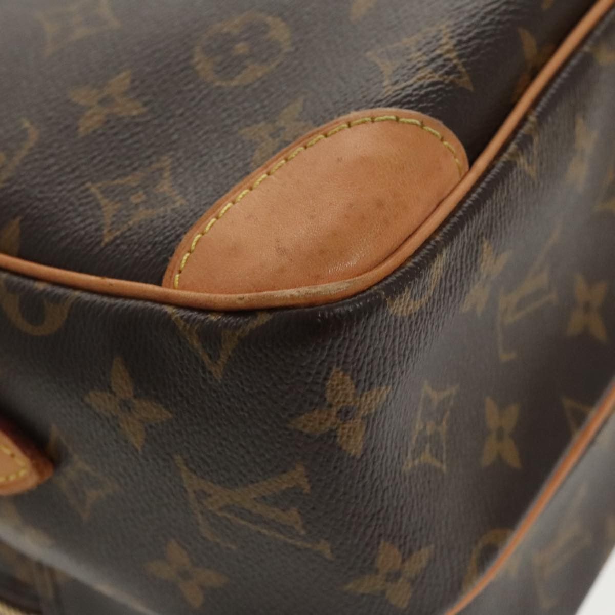 Louis Vuitton Louis Vuitton Nile shoulder Size ONE SIZE - 7 Thumbnail