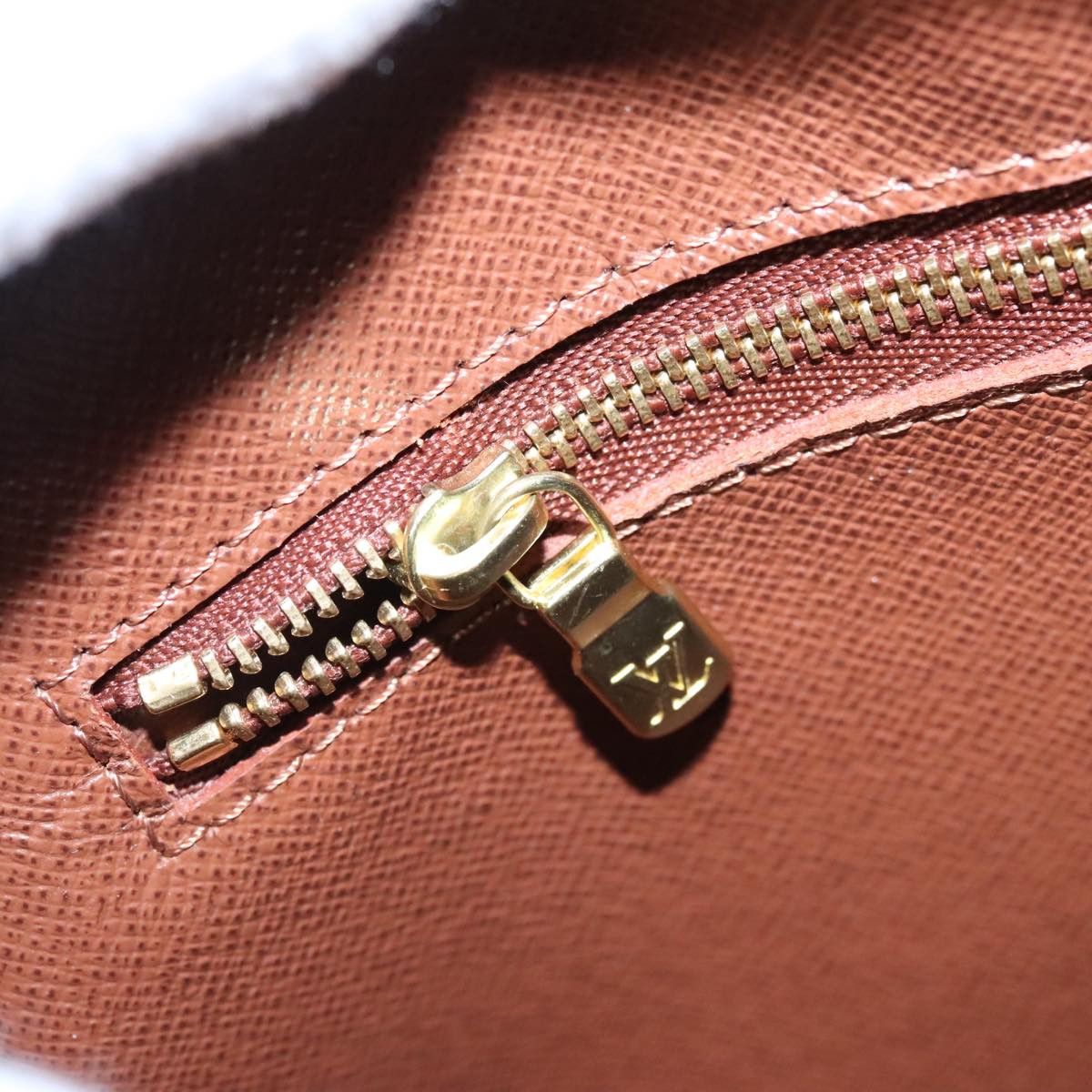 Louis Vuitton Louis Vuitton Nile shoulder Size ONE SIZE - 12 Thumbnail