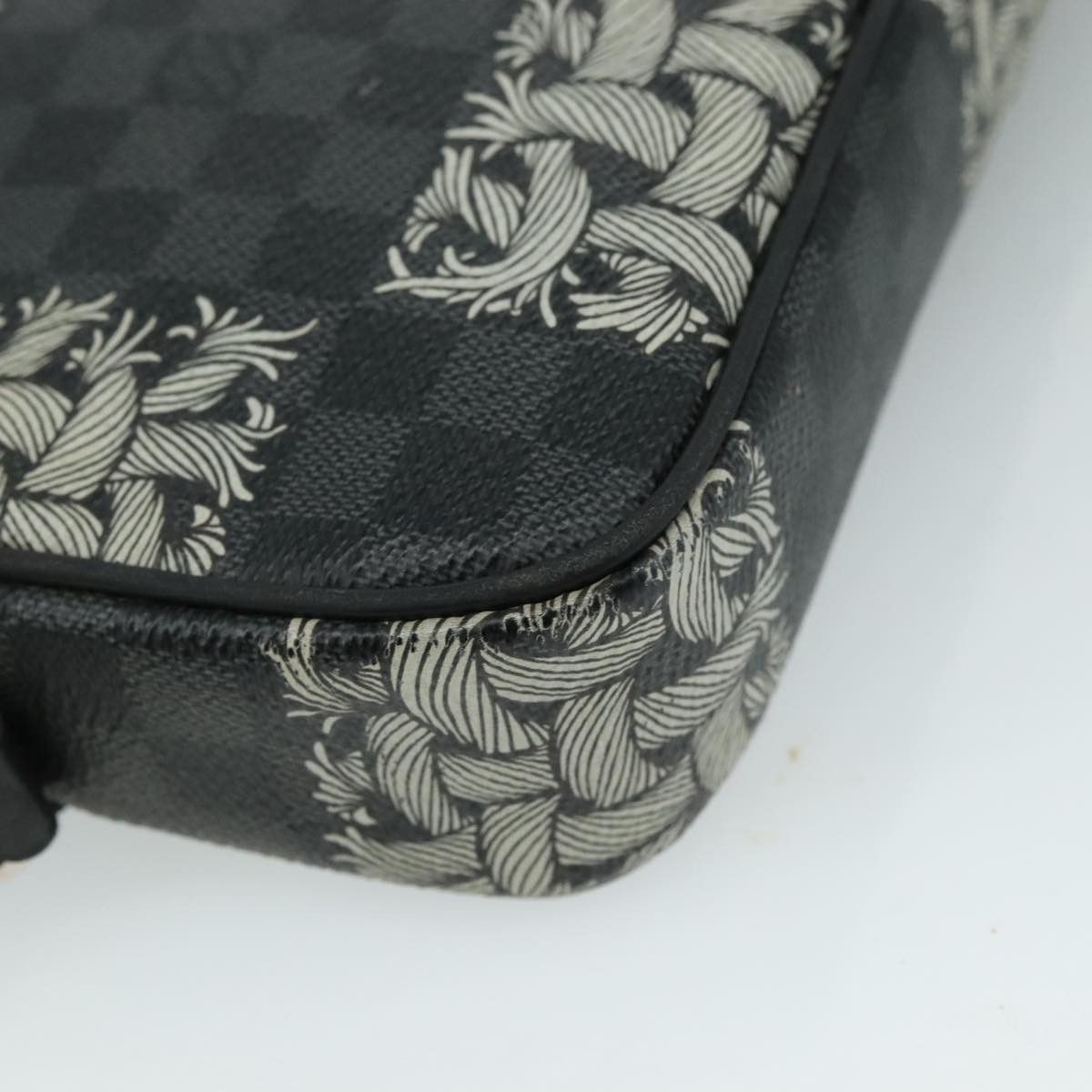 Louis Vuitton Louis Vuitton Volga clutch Size ONE SIZE - 6 Thumbnail