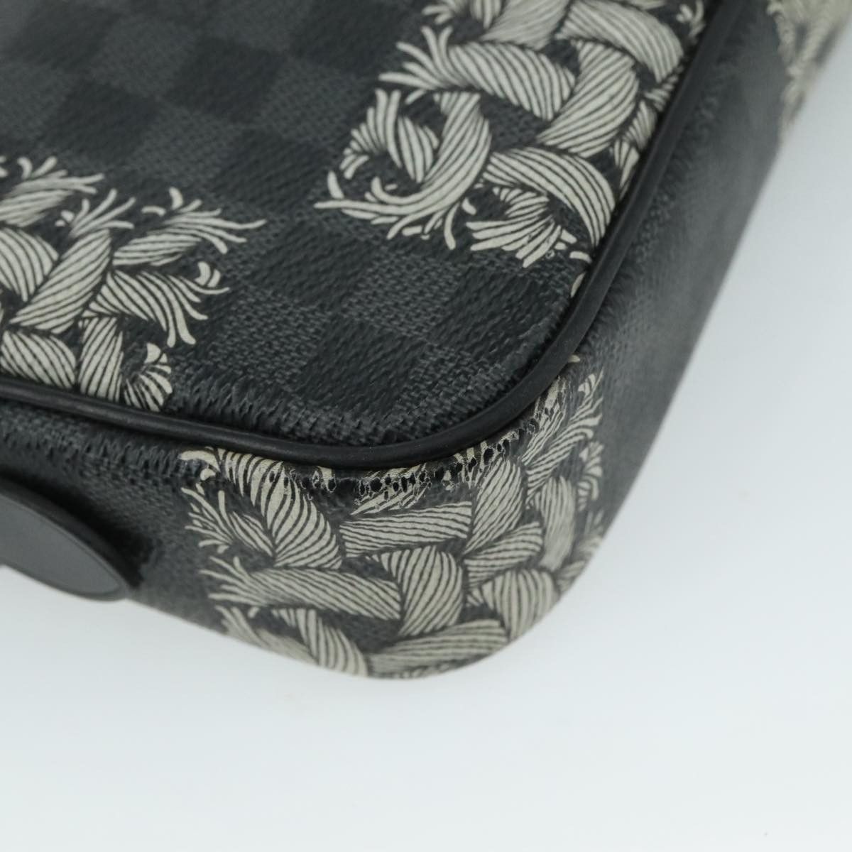 Louis Vuitton Louis Vuitton Volga clutch Size ONE SIZE - 8 Thumbnail