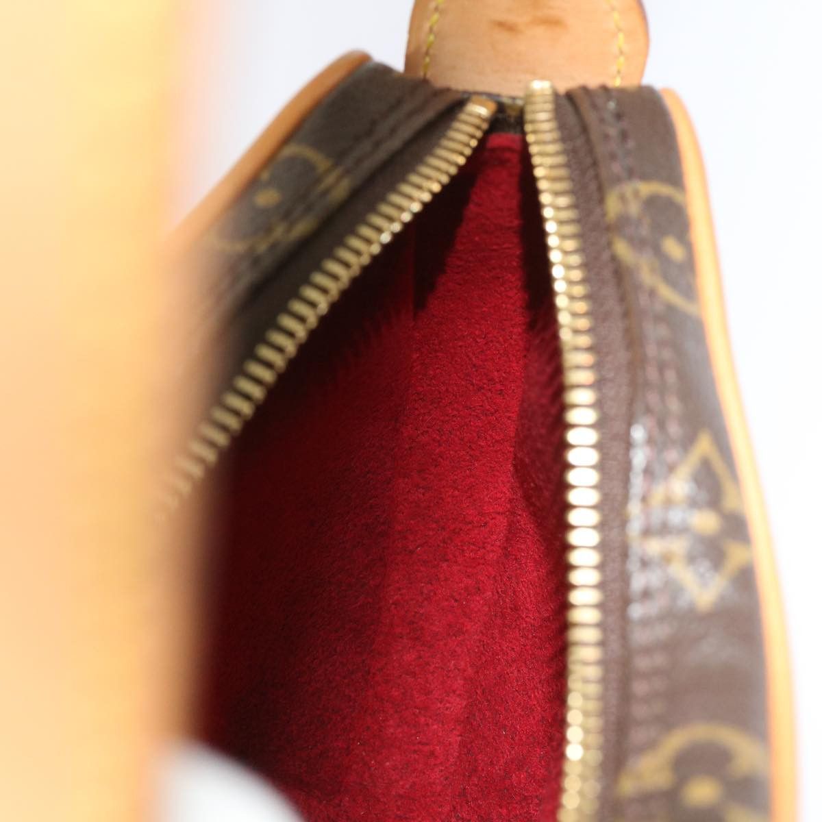 Louis Vuitton Louis Vuitton Croissant shoulder Size ONE SIZE - 22 Thumbnail
