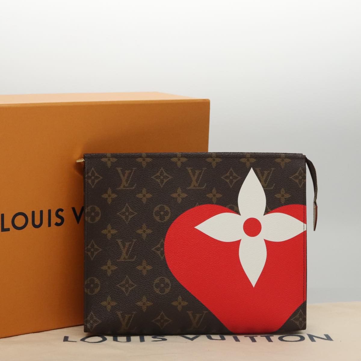 Louis Vuitton Louis Vuitton Trousse de Toilette clutch Size ONE SIZE - 13 Thumbnail
