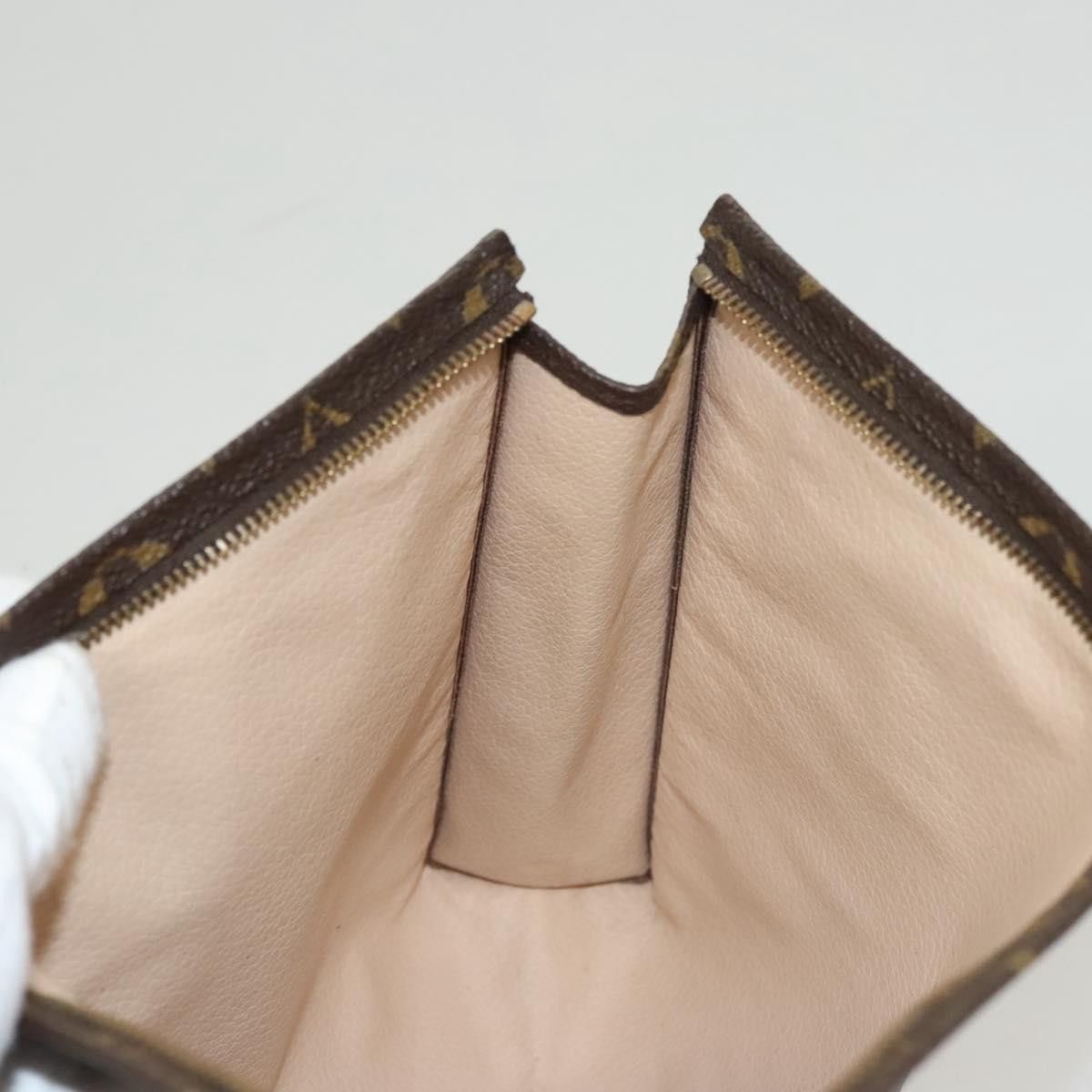 Louis Vuitton Louis Vuitton Poche Toilette clutch Size ONE SIZE - 17 Thumbnail