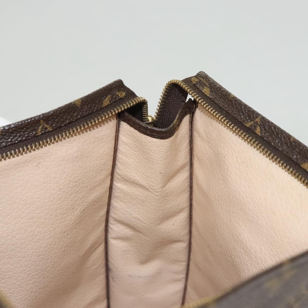 Louis Vuitton Louis Vuitton Poche Toilette clutch Size ONE SIZE - 13 Thumbnail