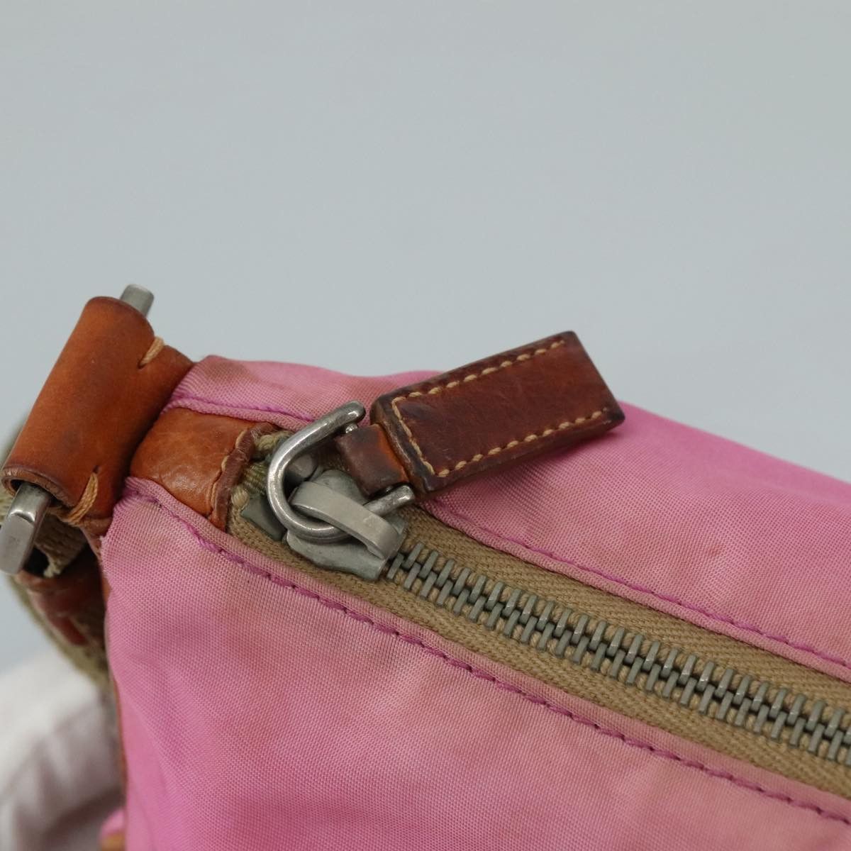 Prada Prada Vitello shoulder Size ONE SIZE - 14 Thumbnail