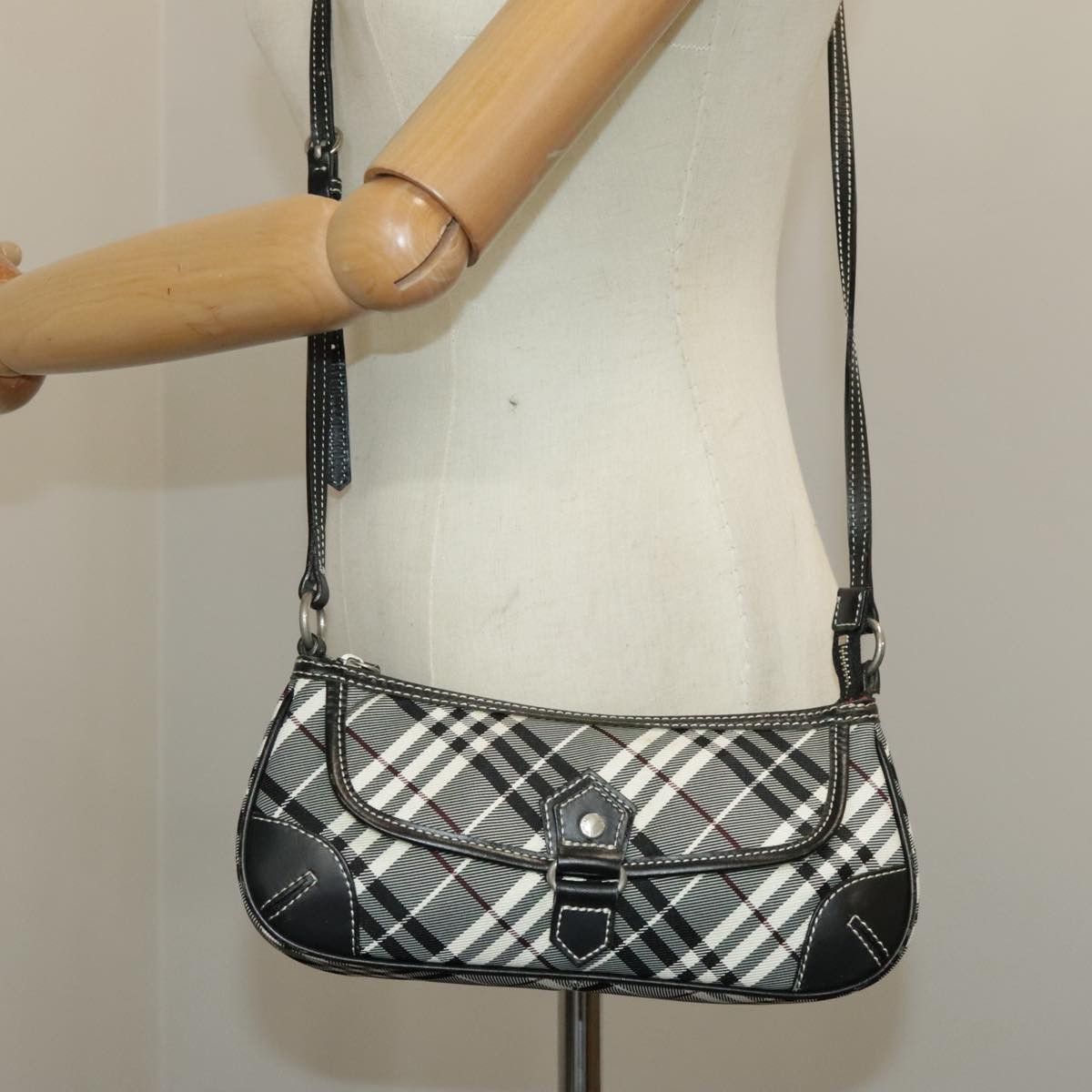 Burberry Burberry Nova Check shoulder Size ONE SIZE - 11 Thumbnail