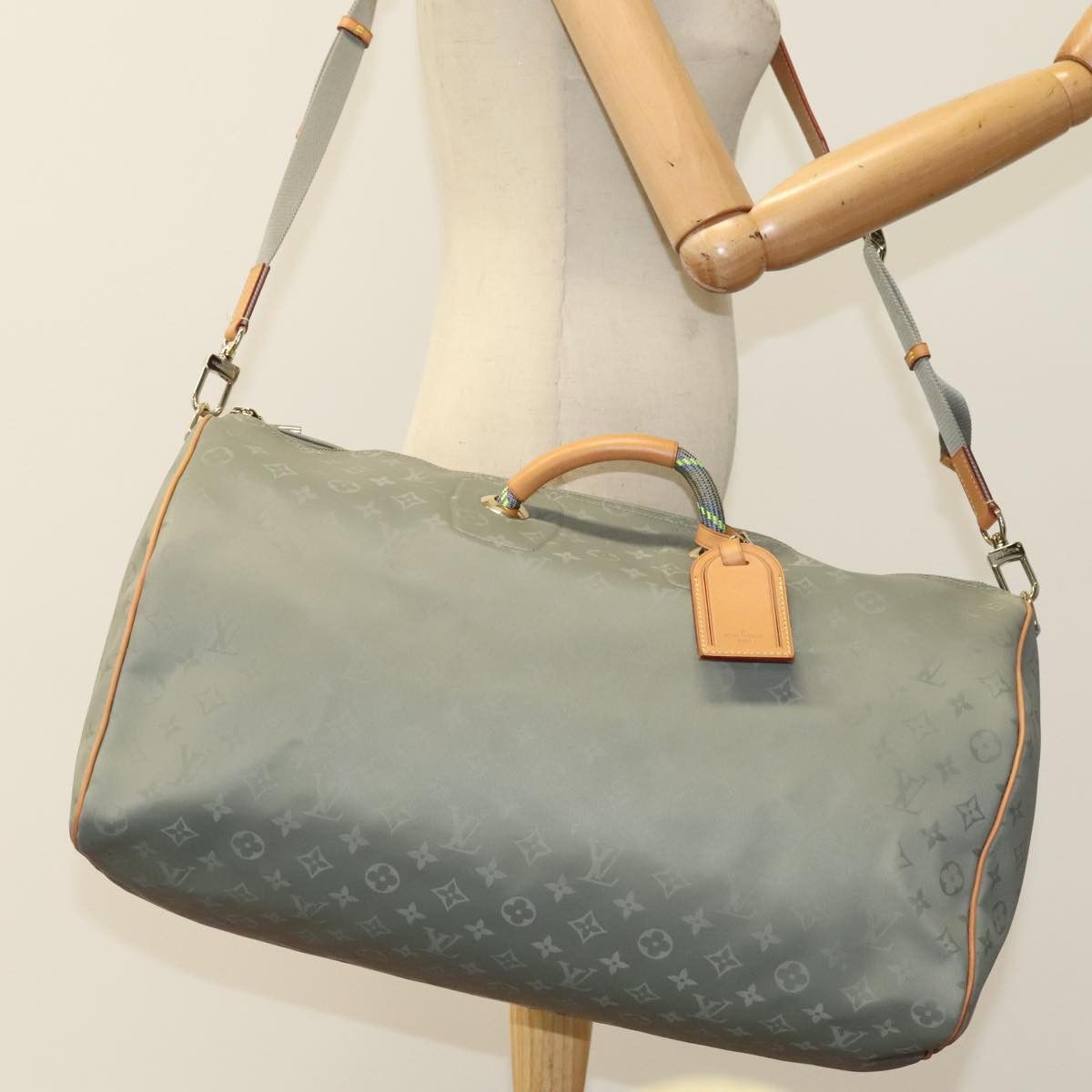 Louis Vuitton Louis Vuitton travel Size ONE SIZE - 12 Thumbnail