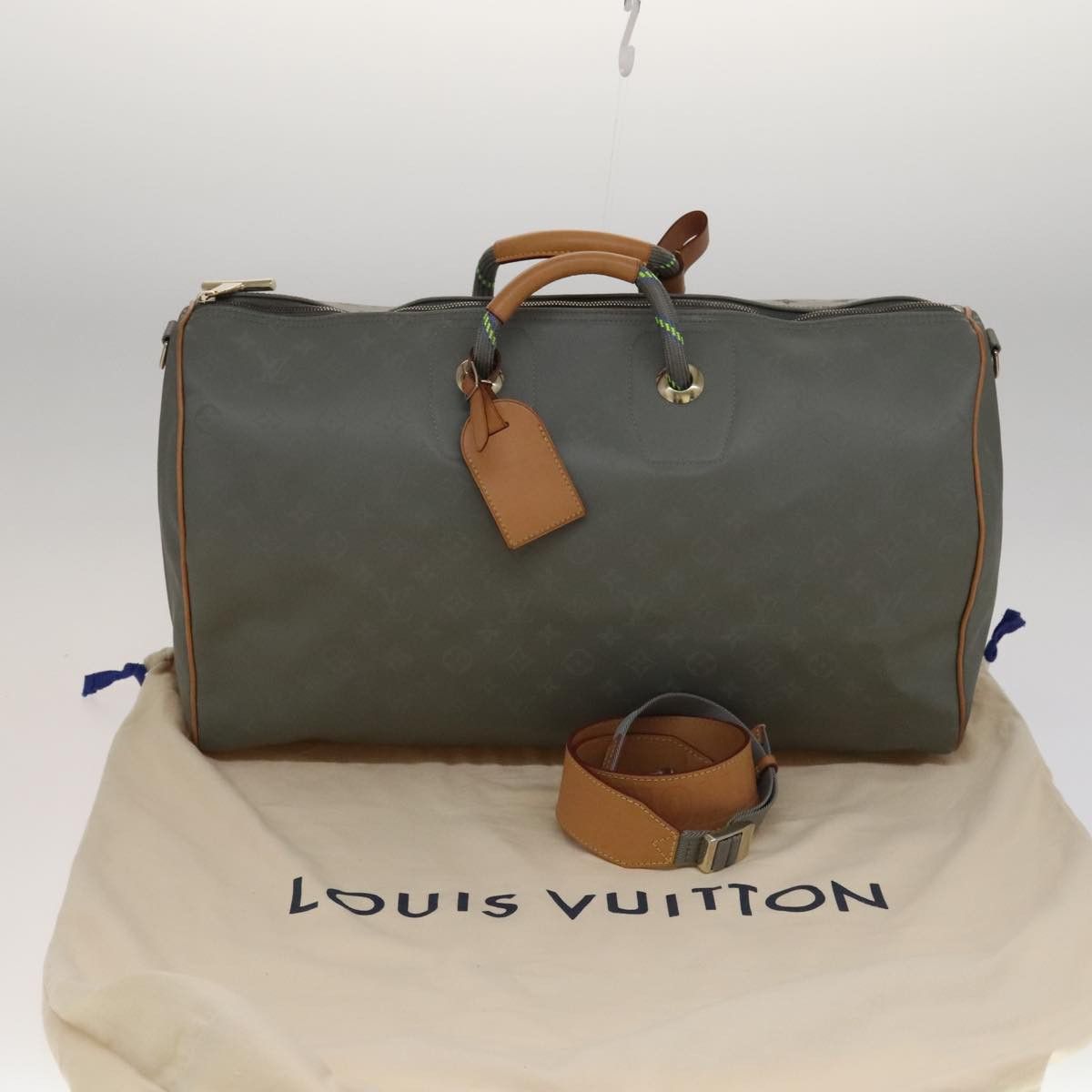 Louis Vuitton Louis Vuitton travel Size ONE SIZE - 11 Thumbnail