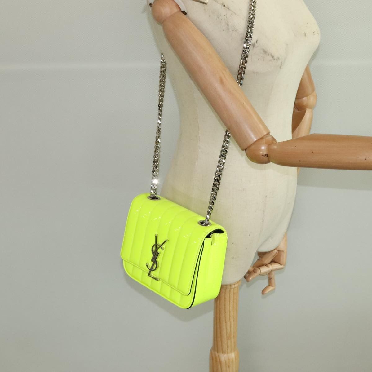 Yves Saint Laurent Saint Laurent Vicky shoulder Size ONE SIZE - 12 Thumbnail