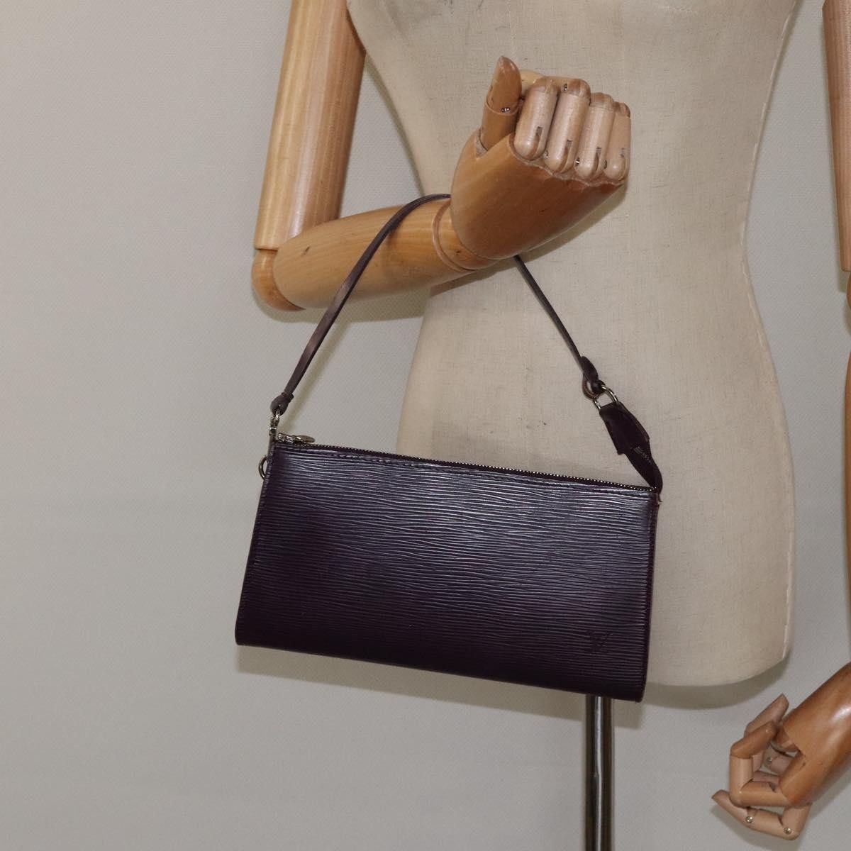 Louis Vuitton Louis Vuitton Pochette Accessoire clutch Size ONE SIZE - 13 Thumbnail