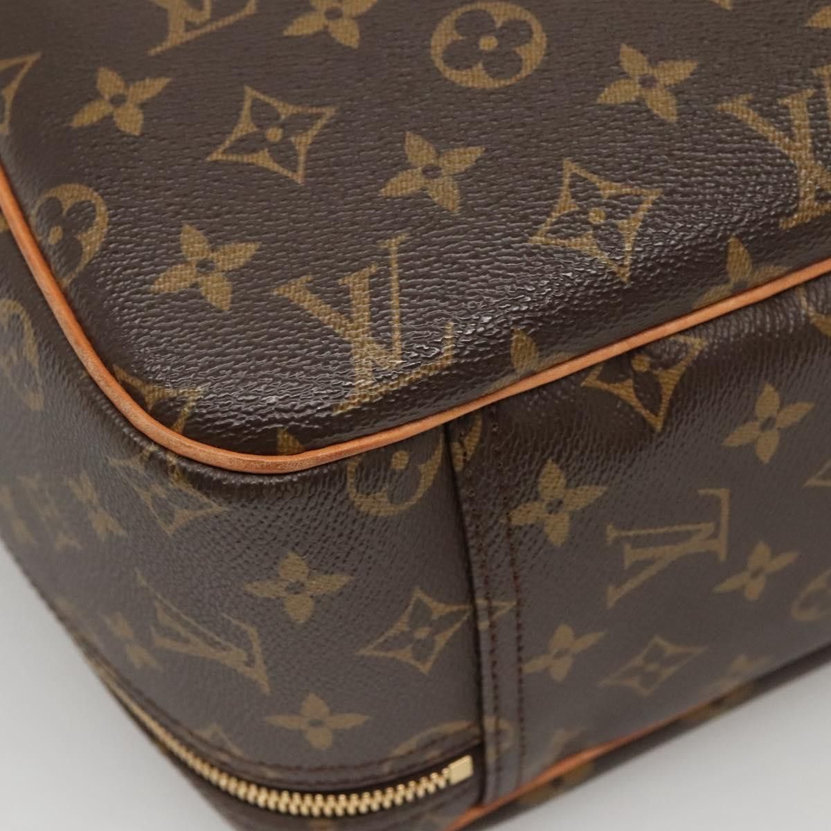 Louis Vuitton Louis Vuitton Excursion handbag Size ONE SIZE - 11 Thumbnail