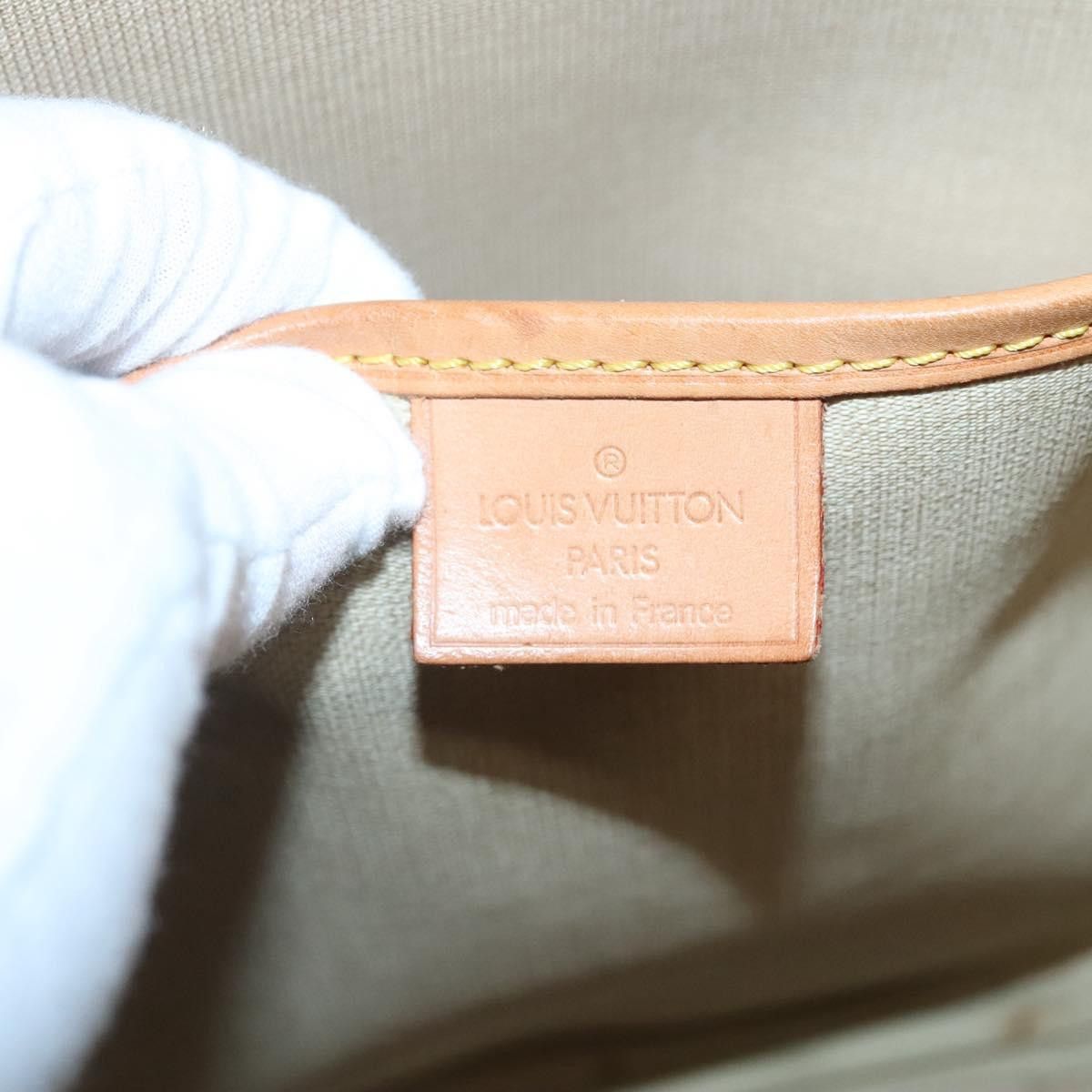 Louis Vuitton Louis Vuitton Excursion handbag Size ONE SIZE - 17 Thumbnail