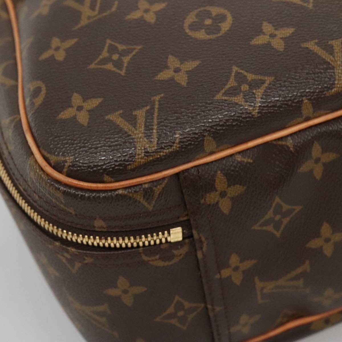 Louis Vuitton Louis Vuitton Excursion handbag Size ONE SIZE - 9 Thumbnail