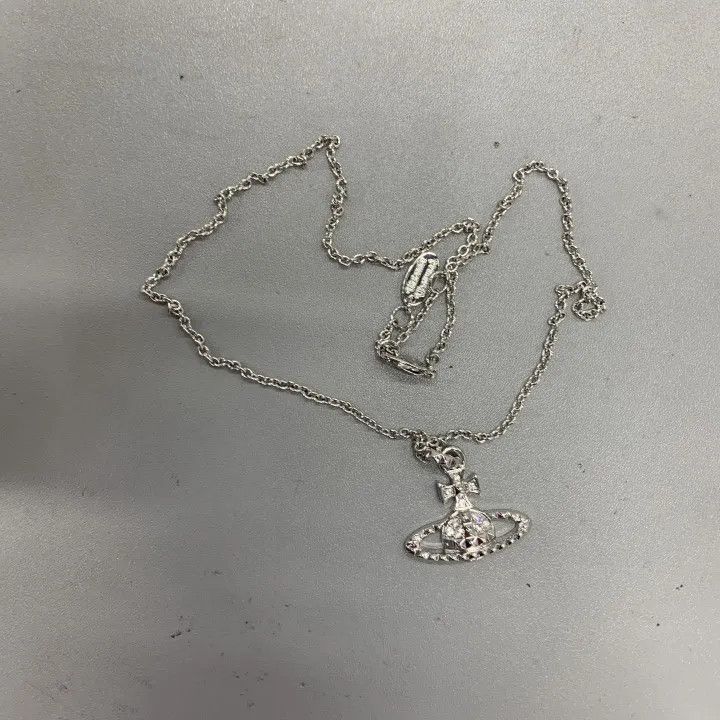 Vivienne Westwood Vivienne Westwood Silver Saturn Necklace for Women 0079 Size ONE SIZE - 2 Thumbnail