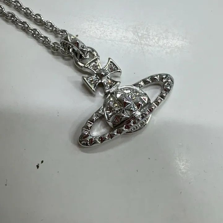 Vivienne Westwood Vivienne Westwood Brass Saturn Necklace 0079 Size ONE SIZE - 3 Thumbnail