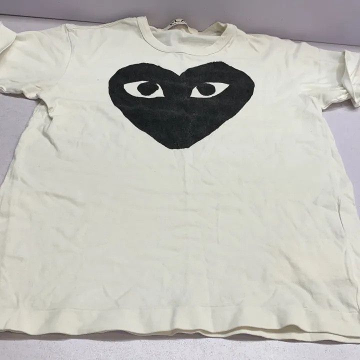 Comme des Garcons Comme des Garçons Play Black Heart Graphic Tee 0079 Size US S / EU 44-46 / 1 - 9 Thumbnail