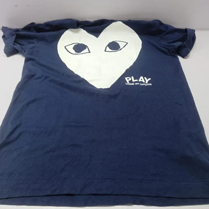 Comme des Garcons Comme des Garçons Play Navy Heart Logo T-Shirt 0079 Size US L / EU 52-54 / 3 - 11 Thumbnail
