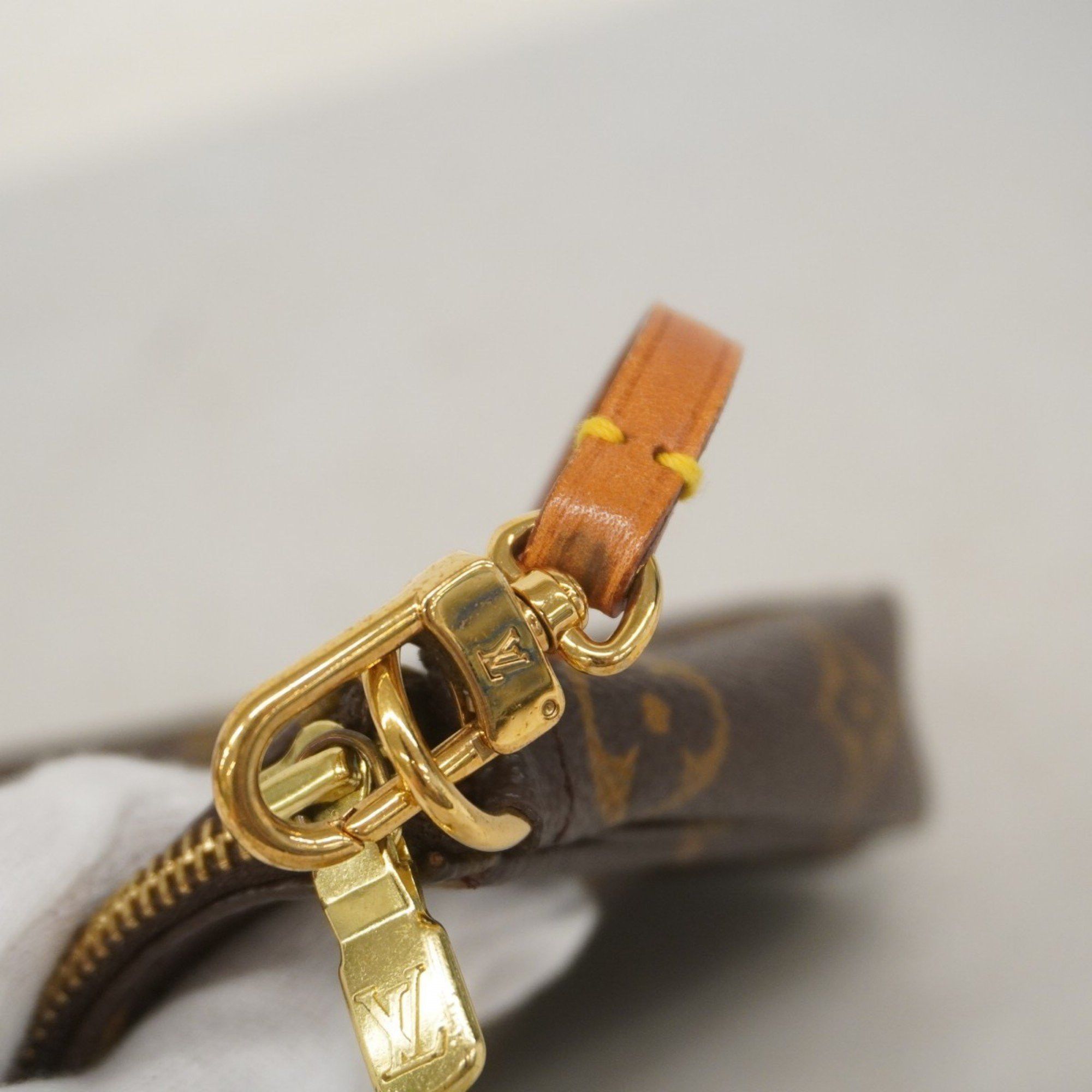 Louis Vuitton Louis Vuitton Pochette Accessoire clutch Size ONE SIZE - 8 Thumbnail