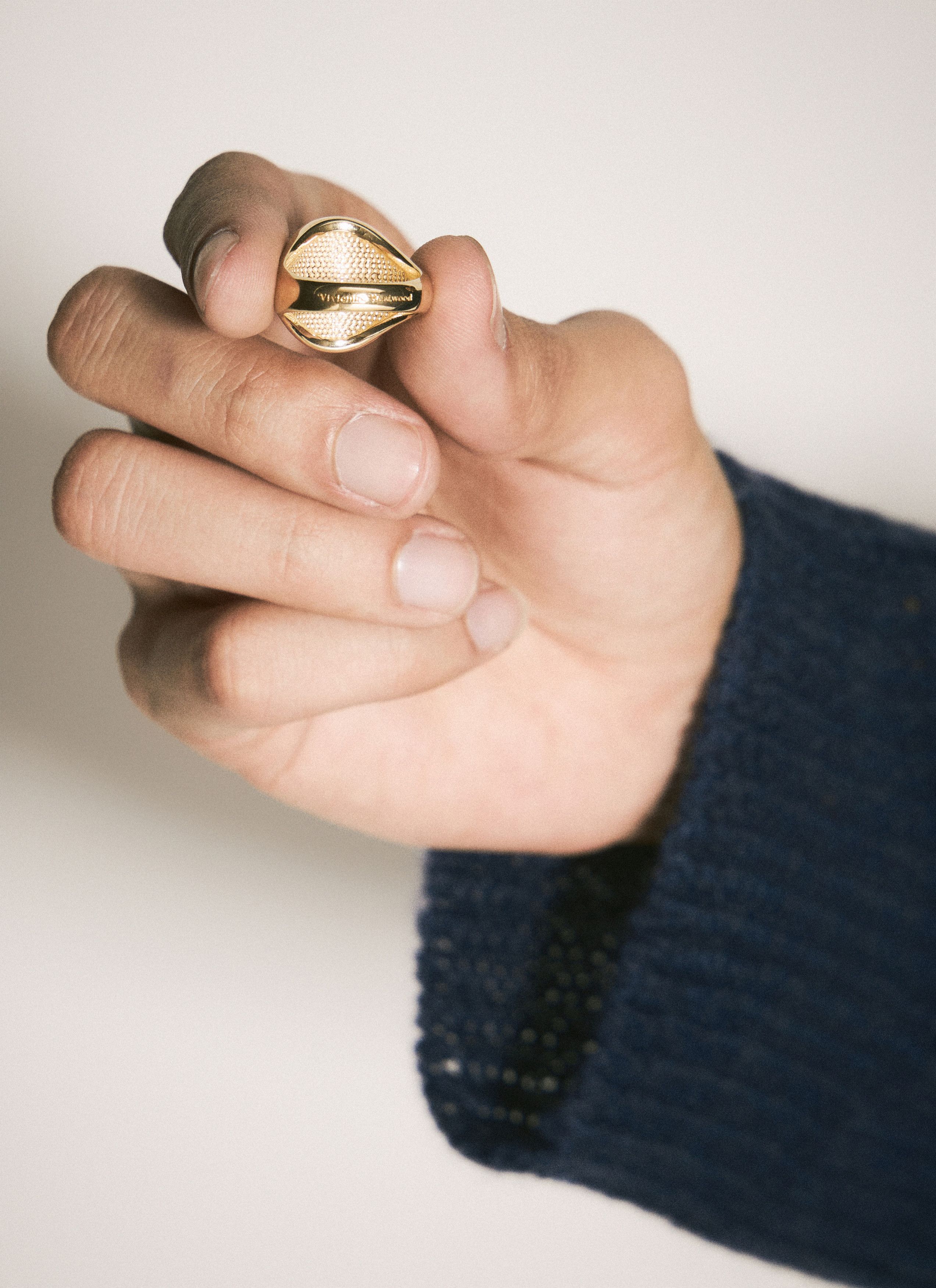 Vivienne Westwood Seal Ring Size ONE SIZE - 4 Thumbnail