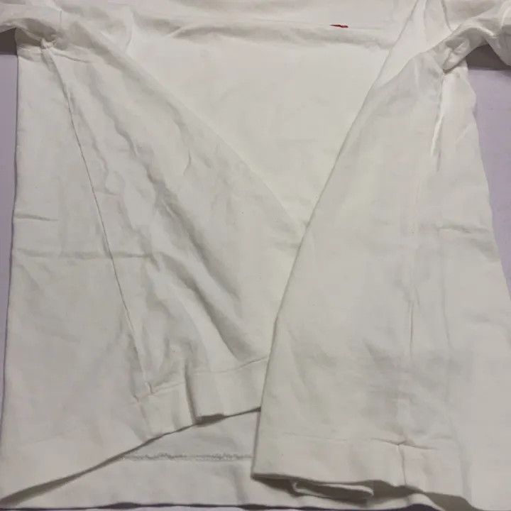 Comme des Garcons Comme des Garçons Play Red Heart Short Sleeve T-shirt 0079 Size US L / EU 52-54 / 3 - 12 Thumbnail