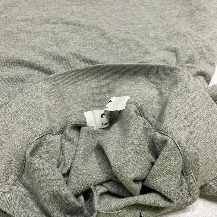 Comme des Garcons Comme des Garçons Play Gray Logo Polo Shirt 0079 Size US L / EU 52-54 / 3 - 8 Thumbnail