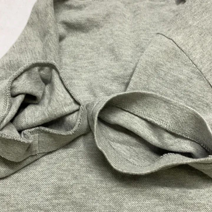 Comme des Garcons Comme des Garçons Play Gray Logo Polo Shirt 0079 Size US L / EU 52-54 / 3 - 7 Thumbnail