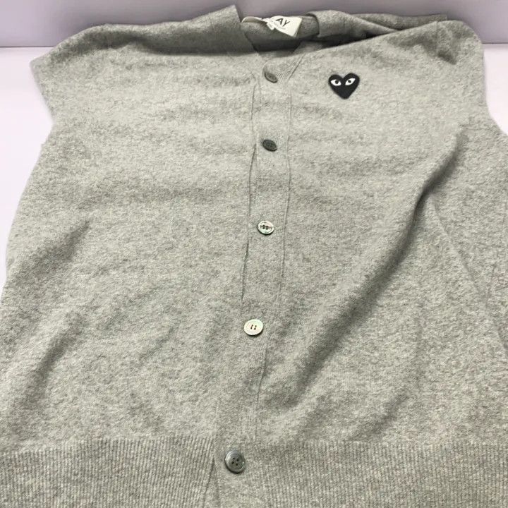 Comme des Garcons Comme des Garçons Play Gray Logo Cardigan 0079 Size US XXL / EU 58 / 5 - 9 Thumbnail