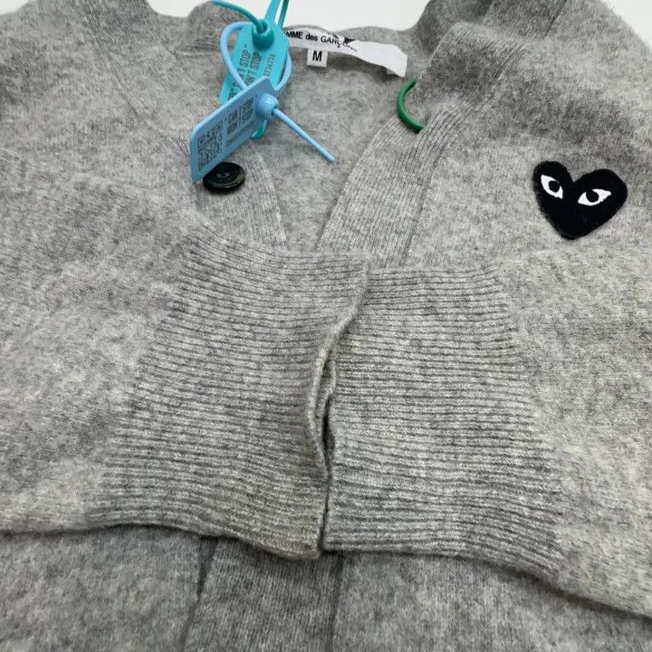 Comme des Garcons Comme Des Garçons Play Gray Logo Cardigan for Men 0079 Size US M / EU 48-50 / 2 - 4 Thumbnail