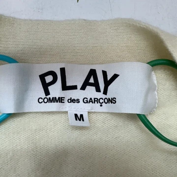 Comme des Garcons Comme des Garçons Play Heart V-Neck Cardigan 0079 Size US M / EU 48-50 / 2 - 3 Thumbnail
