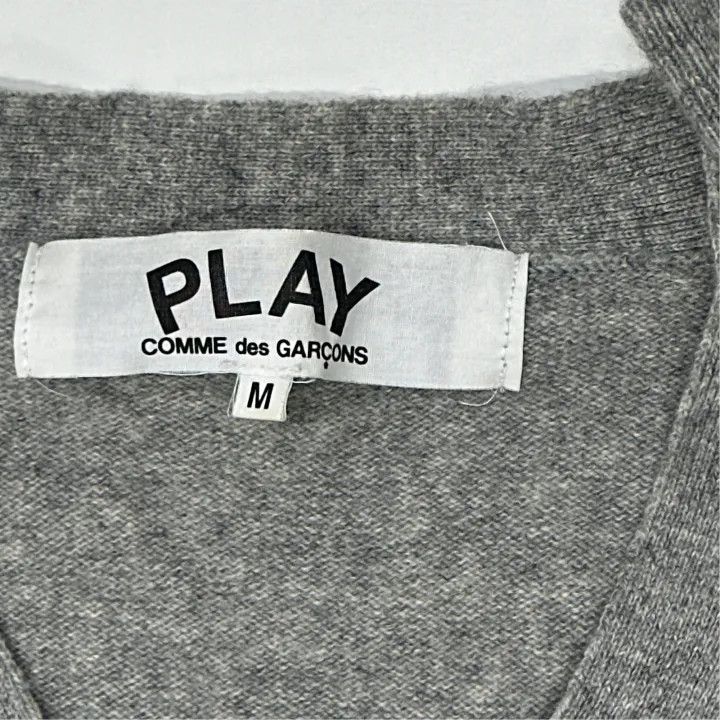 Comme des Garcons Comme des Garçons Play Gray Logo Sweater for Men 0079 Size US M / EU 48-50 / 2 - 3 Thumbnail
