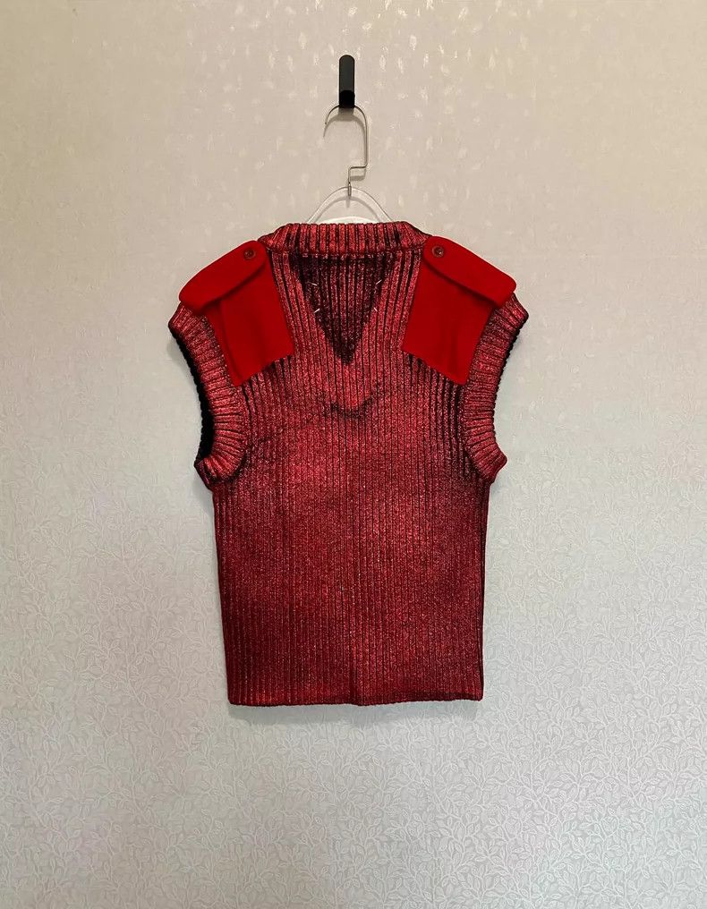 Maison Margiela maison margiela red knit sleeveless sweater Size US S / EU 44-46 / 1 - 2 Thumbnail