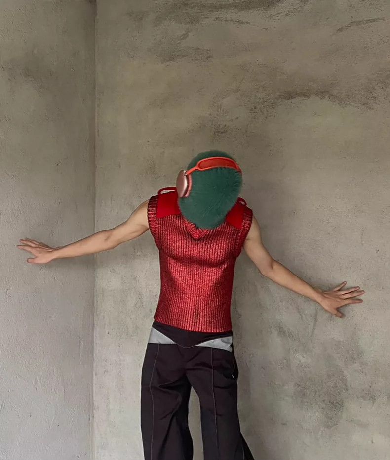 Maison Margiela maison margiela red knit sleeveless sweater Size US S / EU 44-46 / 1 - 4 Thumbnail