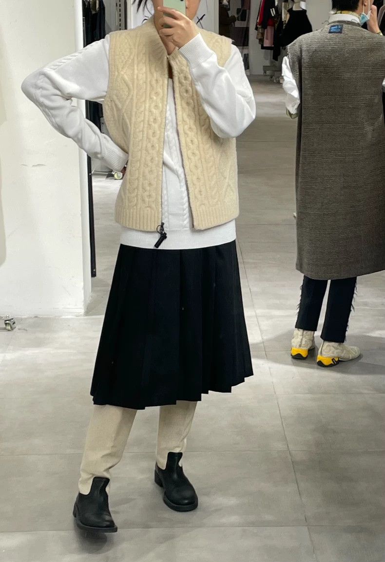 Maison Margiela Maison Martin Margiela White Wool Vest Size US M / EU 48-50 / 2 - 8 Thumbnail