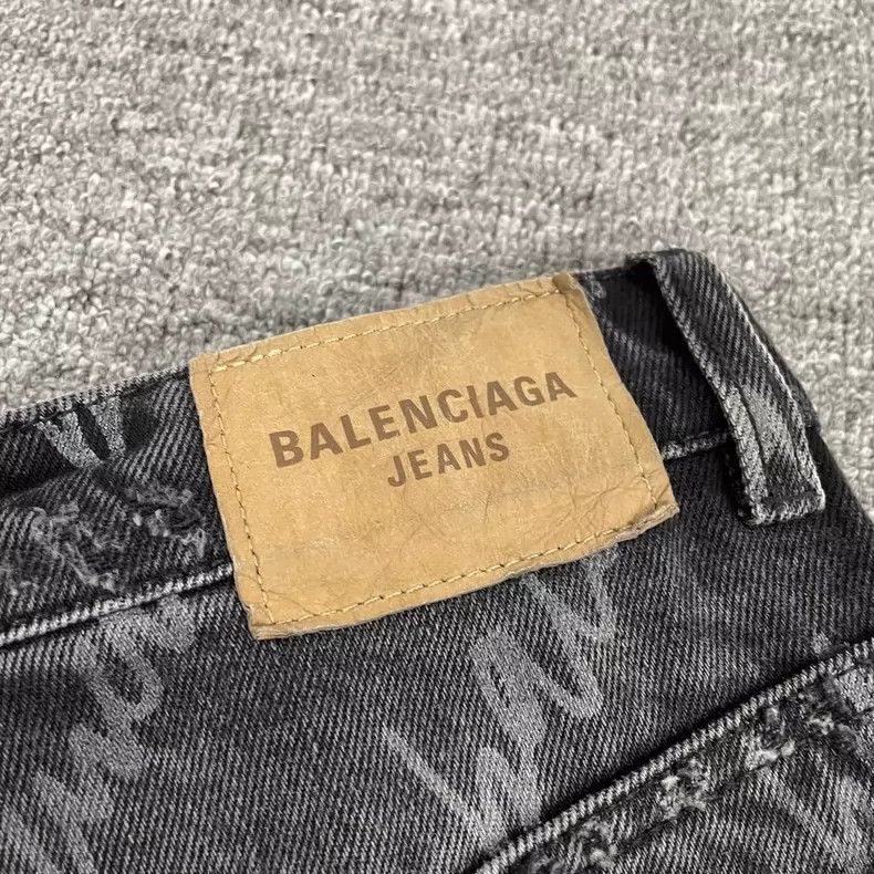 Balenciaga balenciaga gray printed denim pants Size US 26 / EU 42 - 5 Thumbnail