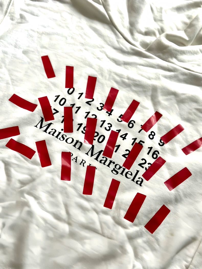 Maison Margiela Maison Margiela Rare Tape Hoodie Unisex Size US M / EU 48-50 / 2 - 2 Thumbnail