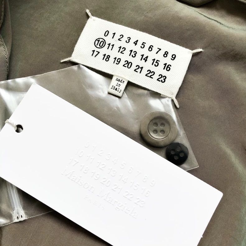Maison Margiela pearlescent double-breasted blazer by maison margiela Size US M / EU 48-50 / 2 - 8 Thumbnail