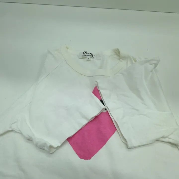 Comme des Garcons Comme des Garçons Play Pink Heart T-Shirt for Women 0079 Size L / US 10 / IT 46 - 13 Thumbnail