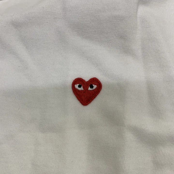 Comme des Garcons Comme Des Garcons Play White Heart Tee 0079 Size L / US 10 / IT 46 - 2 Thumbnail