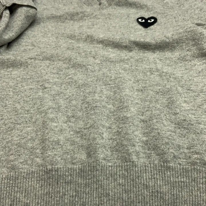 Comme des Garcons Comme des Garçons Play Gray V-Neck Sweater 0079 Size S / US 4 / IT 40 - 9 Thumbnail