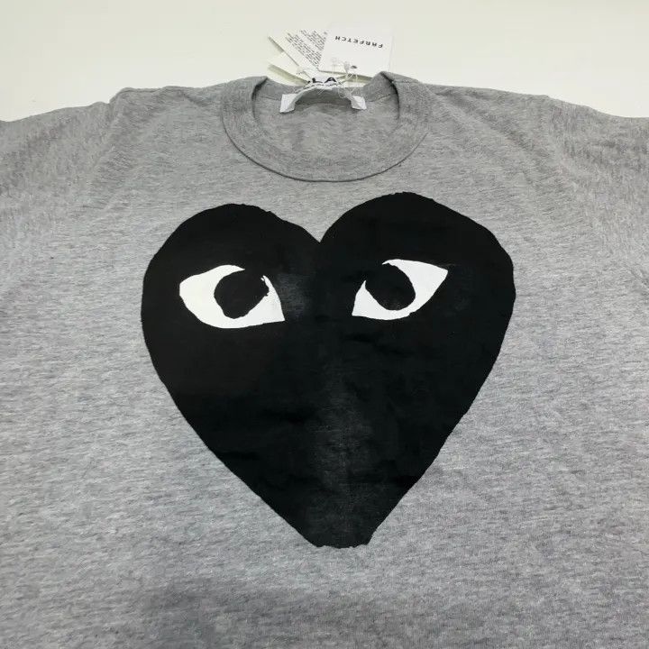Comme des Garcons Comme des Garçons Play Gray Heart T-Shirt 0079 Size S / US 4 / IT 40 - 8 Thumbnail