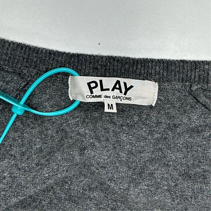 Comme des Garcons Comme des Garçons Play Gray Knit Cardigan with Heart 0079 Size M / US 6-8 / IT 42-44 - 2 Thumbnail
