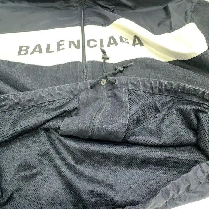 Balenciaga Balenciaga FW21 Large Logo Printed Jacket 0079 Size XS / US 0-2 / IT 36-38 - 9 Thumbnail