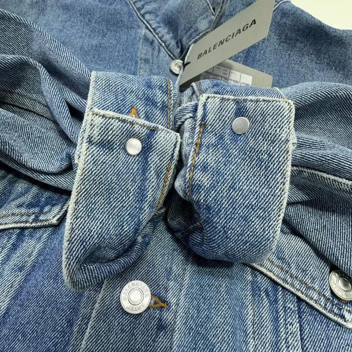 Balenciaga Balenciaga Women's Denim Jacket in Blue 0079 Size M / US 6-8 / IT 42-44 - 9 Thumbnail